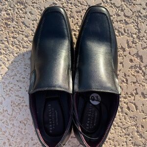 New Perry Ellis Men's Black Slip-On Loafers US men size 9.5. Without box.